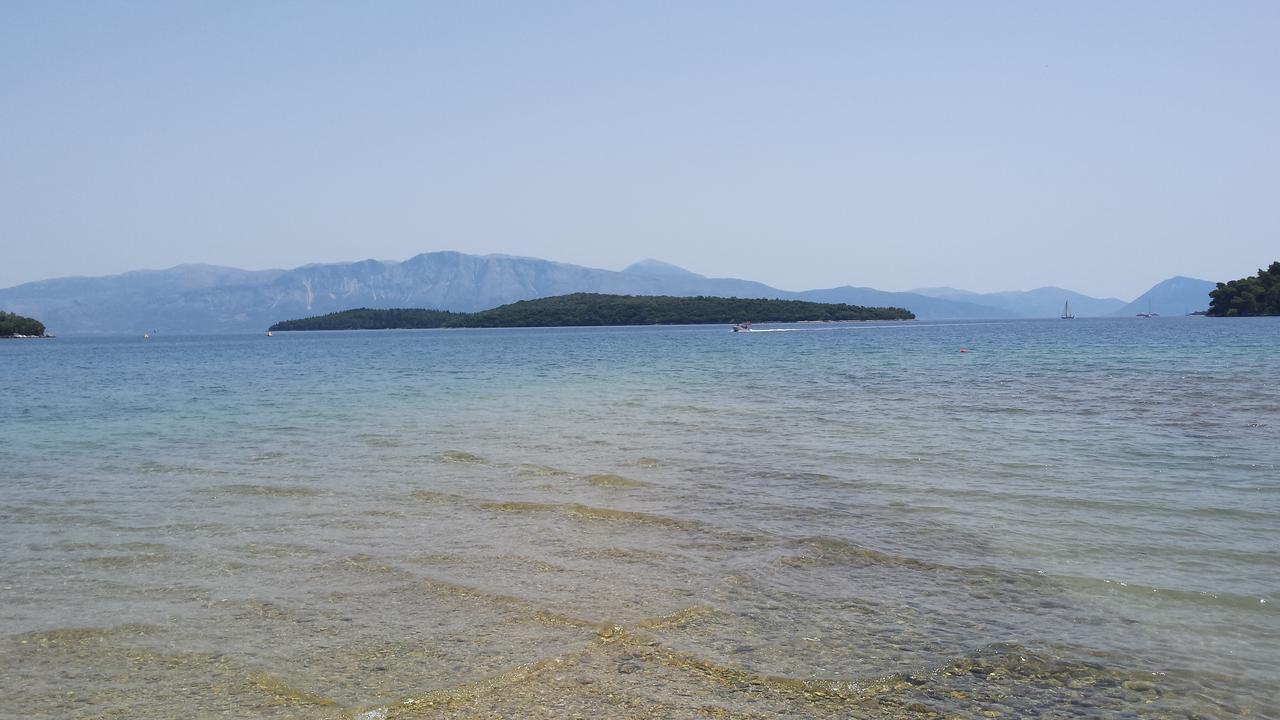 Palmyra Beachfront Studios Nydri  Dış mekan fotoğraf