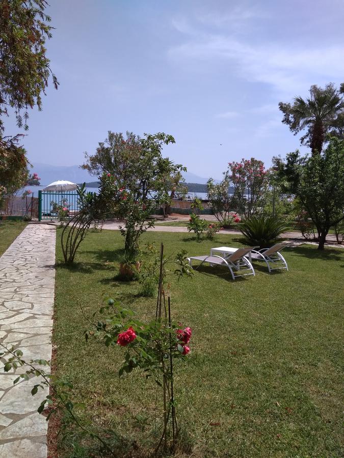Palmyra Beachfront Studios Nydri  Dış mekan fotoğraf