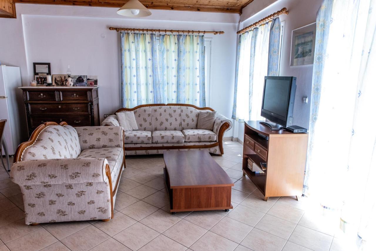Palmyra Beachfront Studios Nydri  Dış mekan fotoğraf